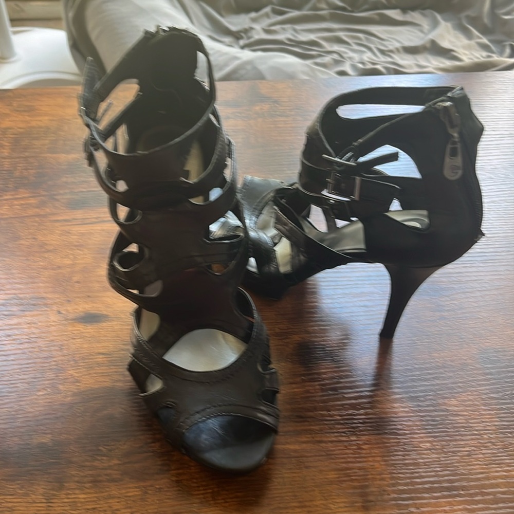 Guess black heels 3 inch heels